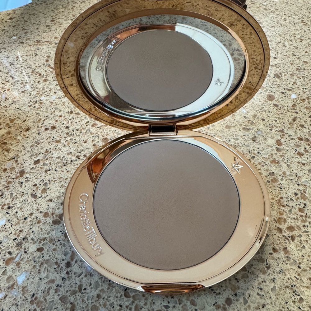 Charlotte Tilbury Airbrush Bronzer Medium